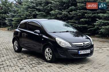 Хетчбек Opel Corsa 2012 в 