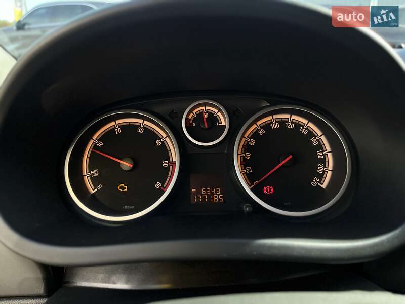 Хэтчбек Opel Corsa 2014 в Мукачево