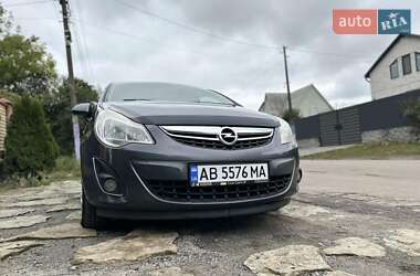 Хэтчбек Opel Corsa 2011 в 