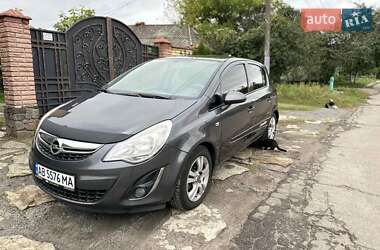 Хэтчбек Opel Corsa 2011 в 