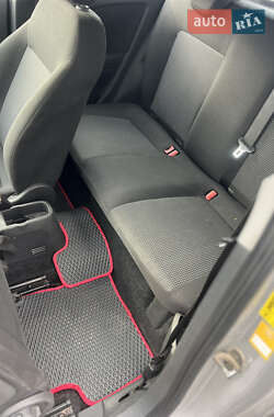 Хетчбек Opel Corsa 2011 в  фото 10 Хетчбек Opel Corsa 2011 в