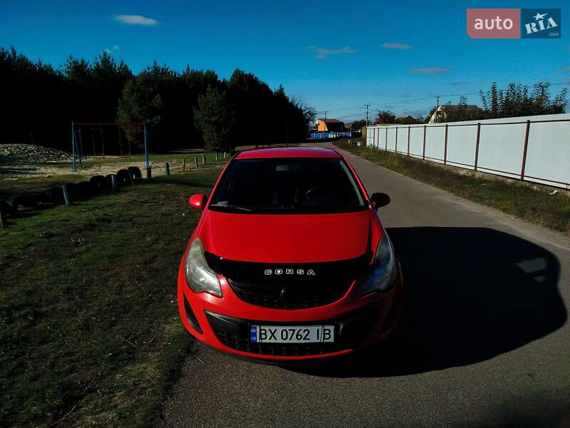 Хэтчбек Opel Corsa 2014 в 