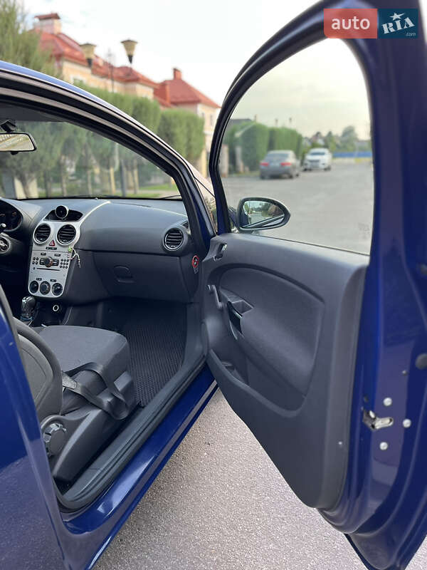 Хетчбек Opel Corsa 2009 в Шептицькому