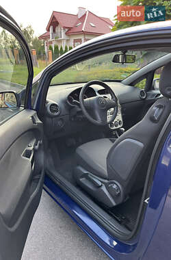Хетчбек Opel Corsa 2009 в Шептицькому
