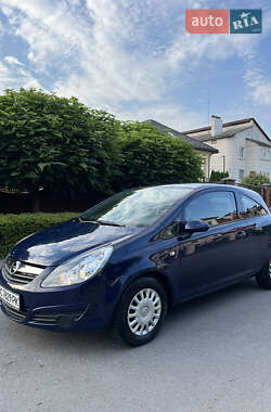 Хэтчбек Opel Corsa 2009 в 