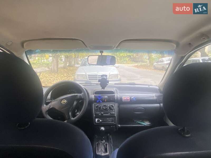 Хэтчбек Opel Corsa 1999 в Каменец-Подольском