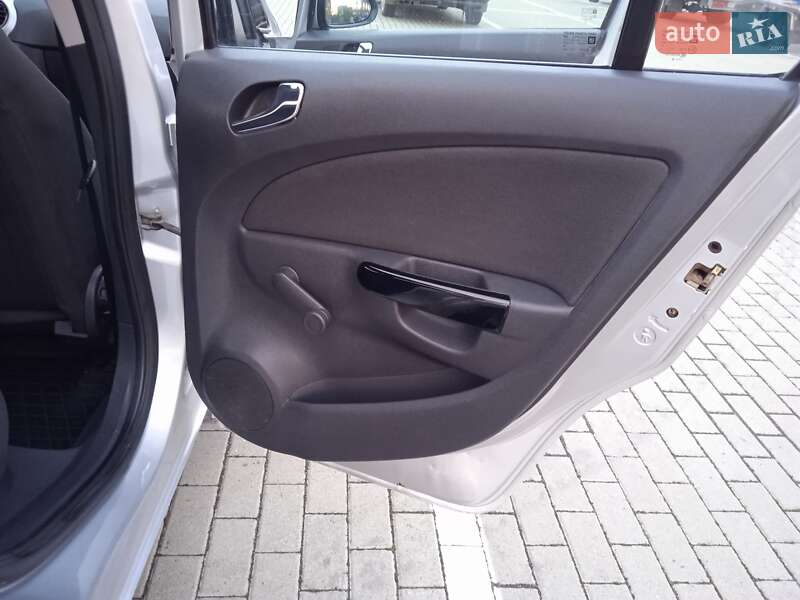 Хетчбек Opel Corsa 2012 в Нововолинську фото 16 Хетчбек Opel Corsa 2012 в Нововолинську