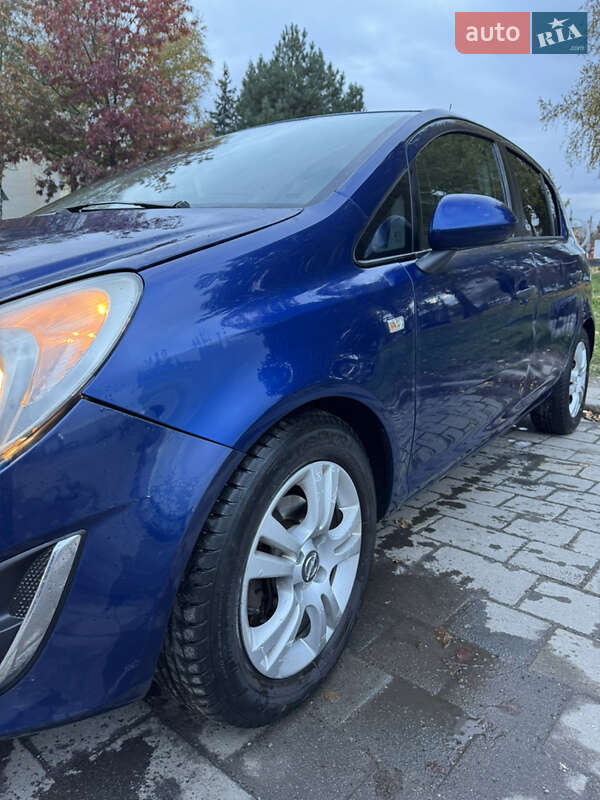 Хетчбек Opel Corsa 2012 в Львові