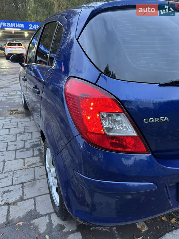 Хетчбек Opel Corsa 2012 в Львові