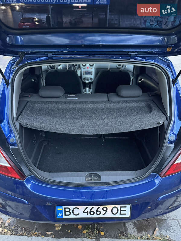 Хетчбек Opel Corsa 2012 в Львові