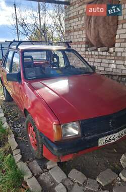 Седан Opel Corsa 1985 в Ватутино