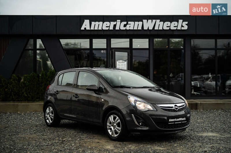 Хетчбек Opel Corsa 2013 в Чернівцях