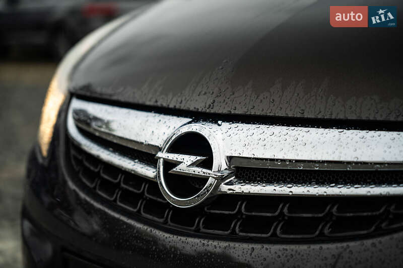 Хетчбек Opel Corsa 2013 в Чернівцях