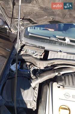 Хэтчбек Opel Corsa 2003 в  фото 10 Хэтчбек Opel Corsa 2003 в