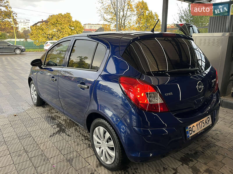 Хэтчбек Opel Corsa 2008 в Ужгороде