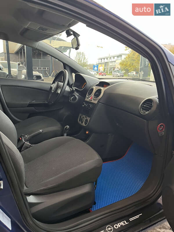 Хэтчбек Opel Corsa 2008 в Ужгороде