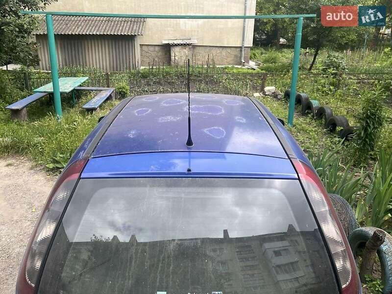 Хетчбек Opel Corsa 2004 в Тернополі