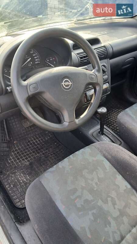 Opel Corsa 2000 Opel Corsa 2000