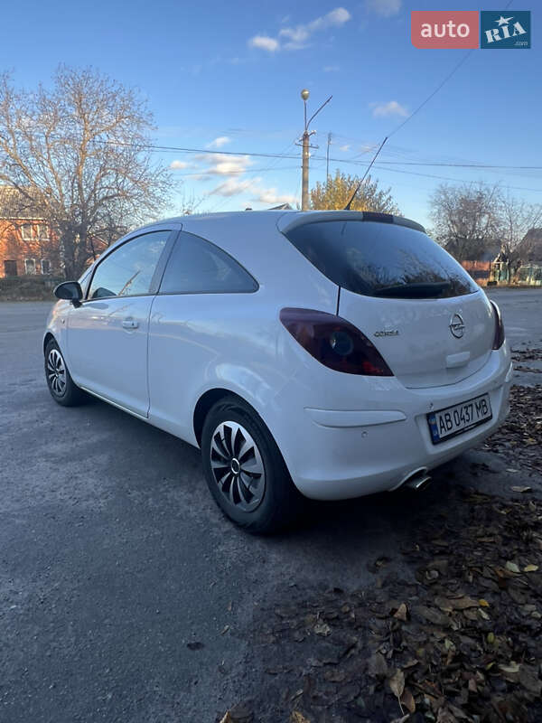 Хетчбек Opel Corsa 2011 в Вінниці