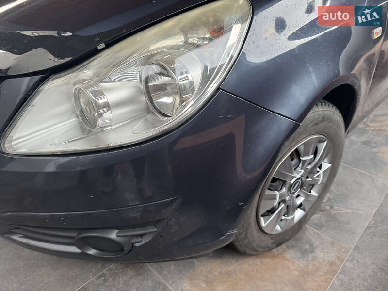 Хетчбек Opel Corsa 2008 в Крюківщині