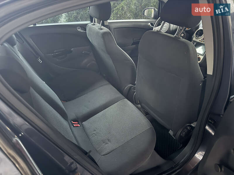 Хетчбек Opel Corsa 2008 в Крюківщині