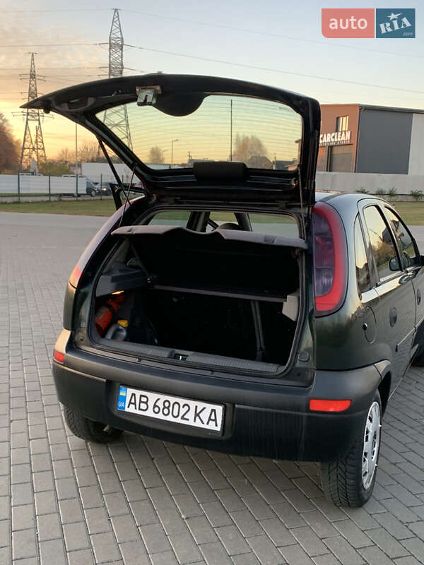 Хетчбек Opel Corsa 2001 в Вінниці