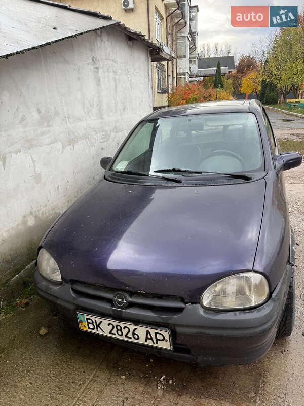 Хетчбек Opel Corsa 1996 в Києві