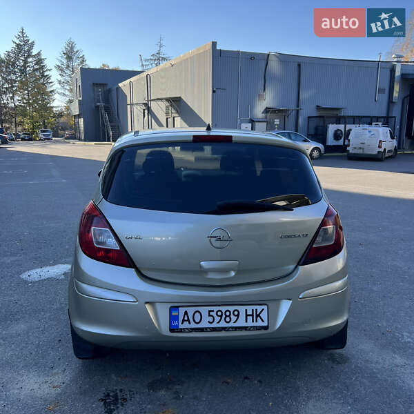 Хэтчбек Opel Corsa 2007 в Ужгороде