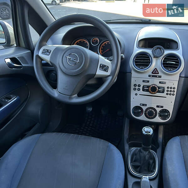 Хэтчбек Opel Corsa 2007 в Ужгороде