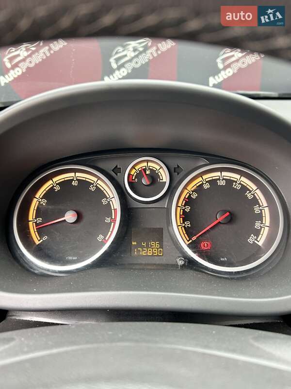 Хетчбек Opel Corsa 2014 в Сумах