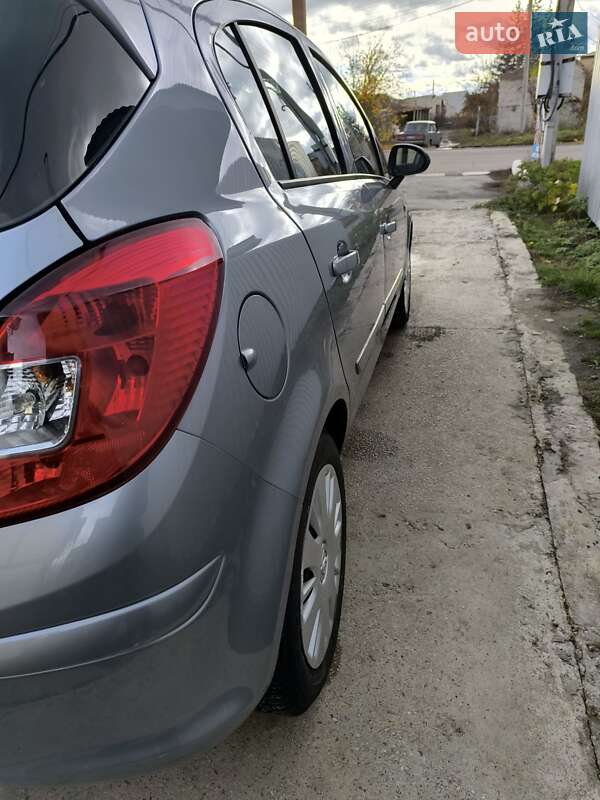 Хетчбек Opel Corsa 2007 в Охтирці