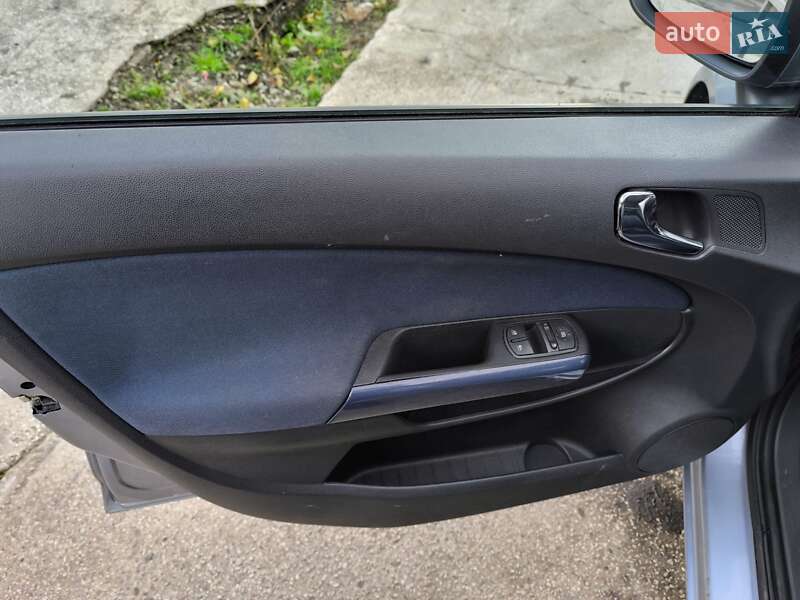 Хетчбек Opel Corsa 2007 в Охтирці