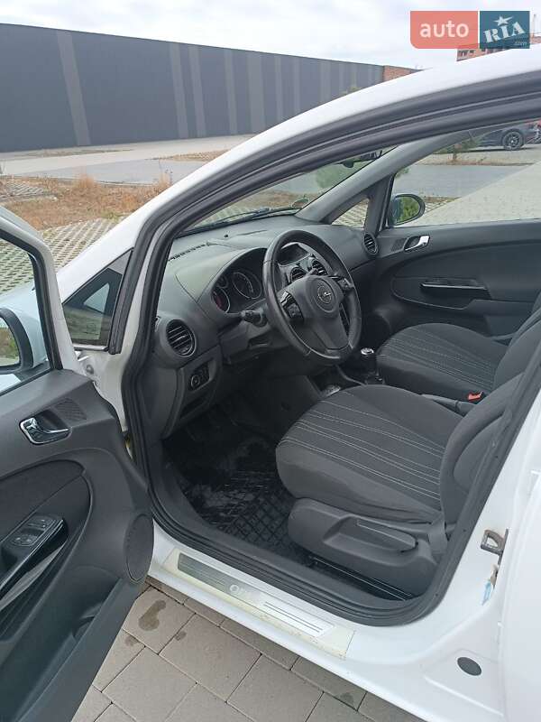 Хетчбек Opel Corsa 2011 в Хмельницькому