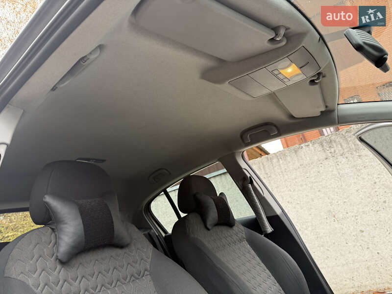 Хэтчбек Opel Corsa 2013 в Днепре