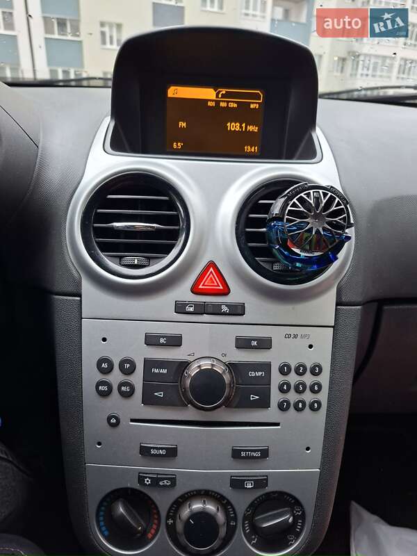 Хетчбек Opel Corsa 2011 в Хмельницькому