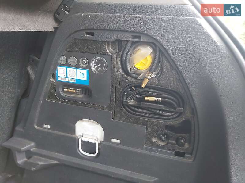 Хетчбек Opel Corsa 2011 в Хмельницькому