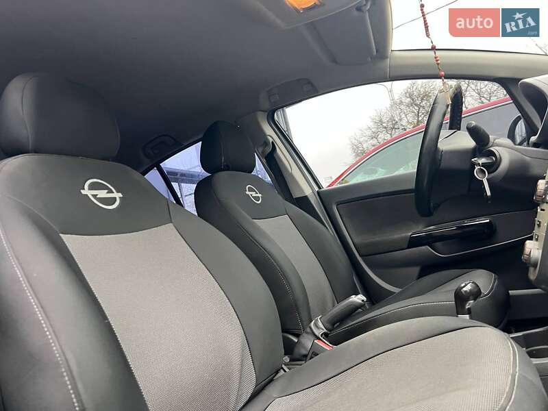 Хетчбек Opel Corsa 2008 в Івано-Франківську