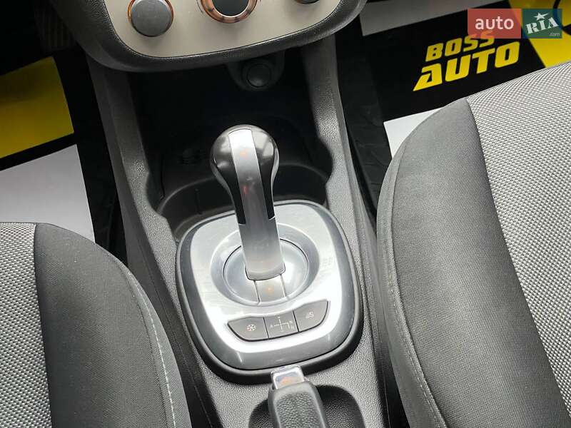 Хетчбек Opel Corsa 2008 в Івано-Франківську