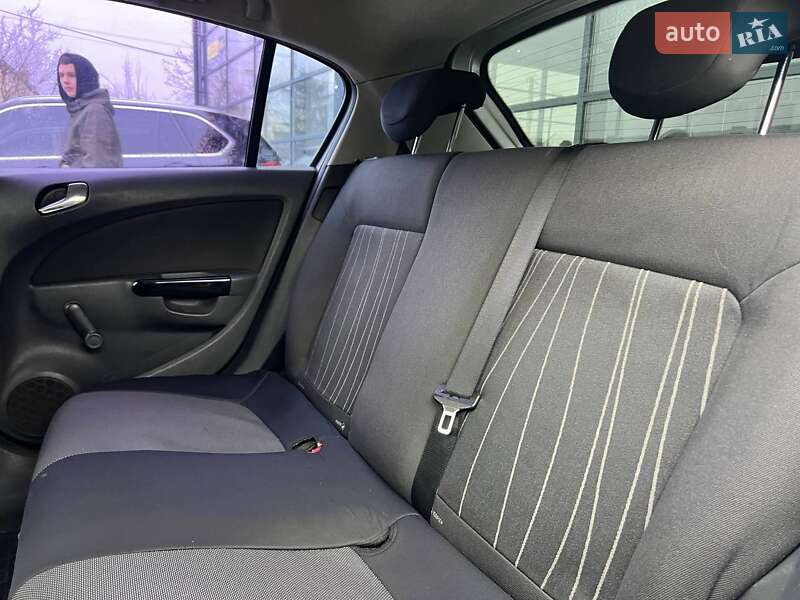 Хетчбек Opel Corsa 2008 в Івано-Франківську