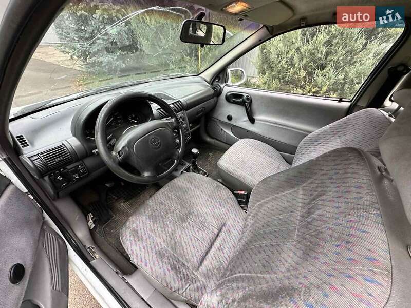 Хэтчбек Opel Corsa 1995 в Одессе фото 5 Хэтчбек Opel Corsa 1995 в Одессе