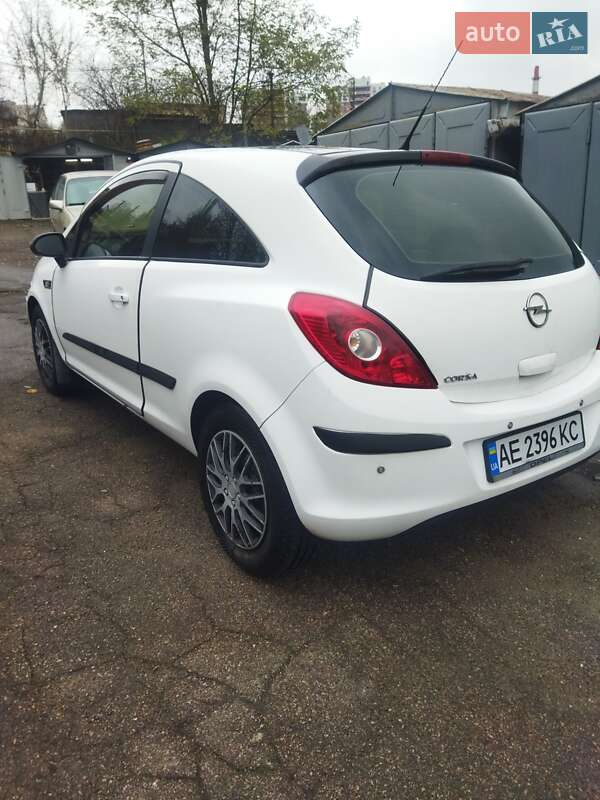 Хетчбек Opel Corsa 2007 в Києві фото 7 Хетчбек Opel Corsa 2007 в Києві