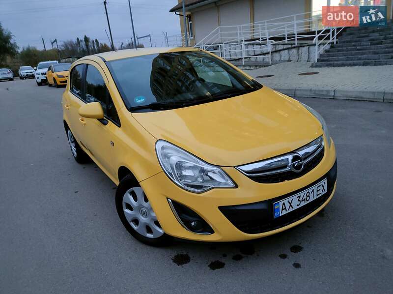 Хетчбек Opel Corsa 2013 в Борисполі