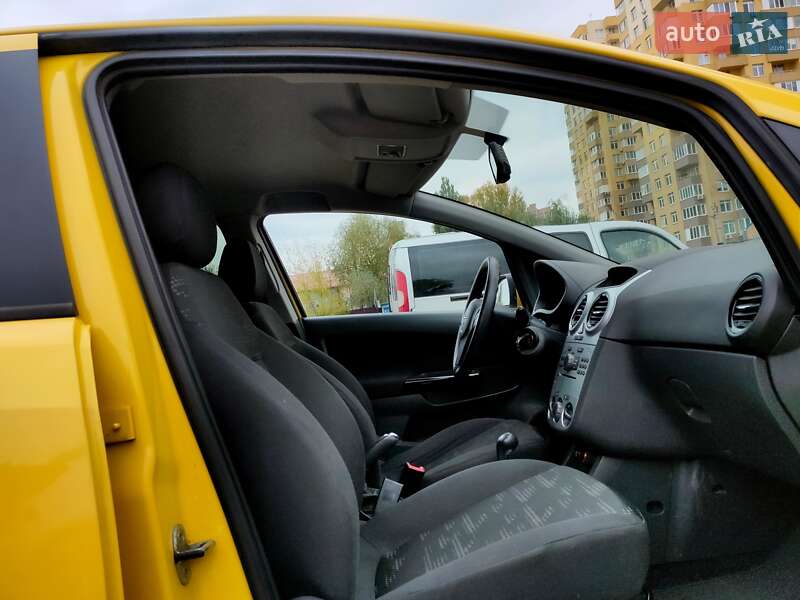 Хетчбек Opel Corsa 2013 в Борисполі