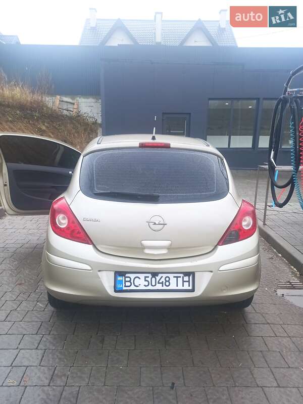 Хэтчбек Opel Corsa 2007 в Львове
