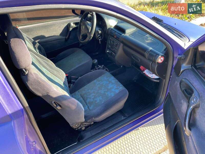 Хетчбек Opel Corsa 1999 в Первомайську