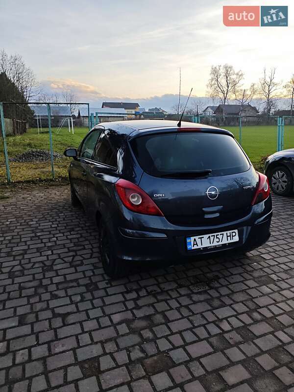Хэтчбек Opel Corsa 2008 в Ивано-Франковске