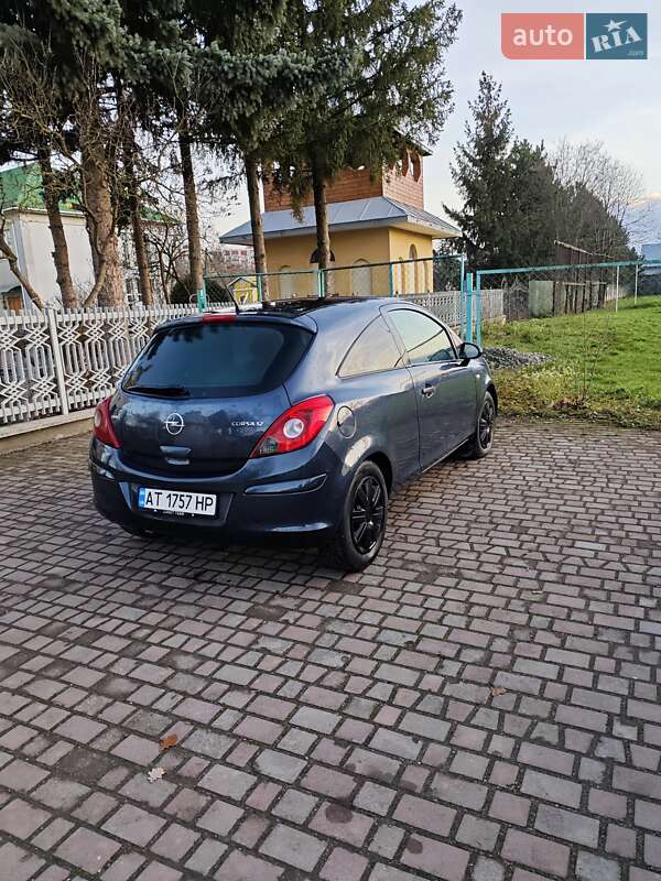 Хэтчбек Opel Corsa 2008 в Ивано-Франковске