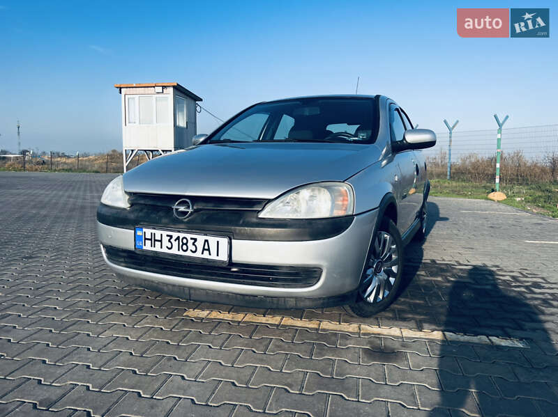 Хэтчбек Opel Corsa 2002 в Одессе