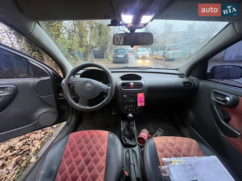 Хэтчбек Opel Corsa 2003 в Белой Церкви