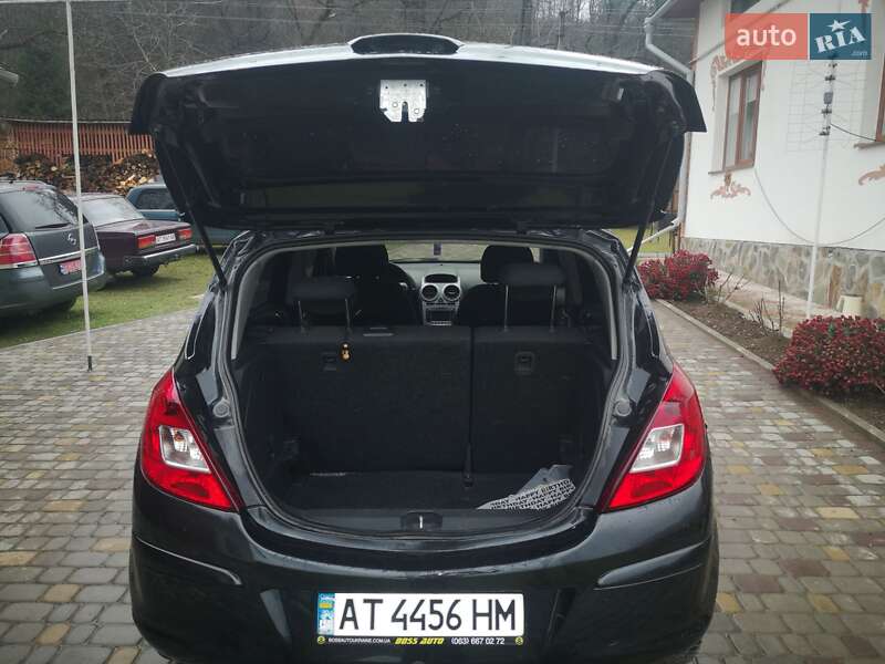 Хэтчбек Opel Corsa 2012 в Коломые